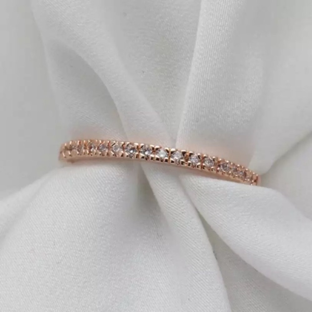 18K Gold Plated Gorgeous Ring - Picture 5 of 5